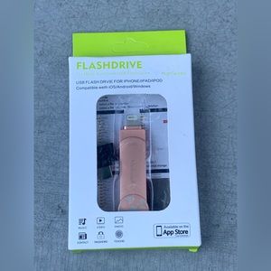 128 Gigabyte Apple IOS Compatible 3 in 1 USB Smartphone Flash Drive